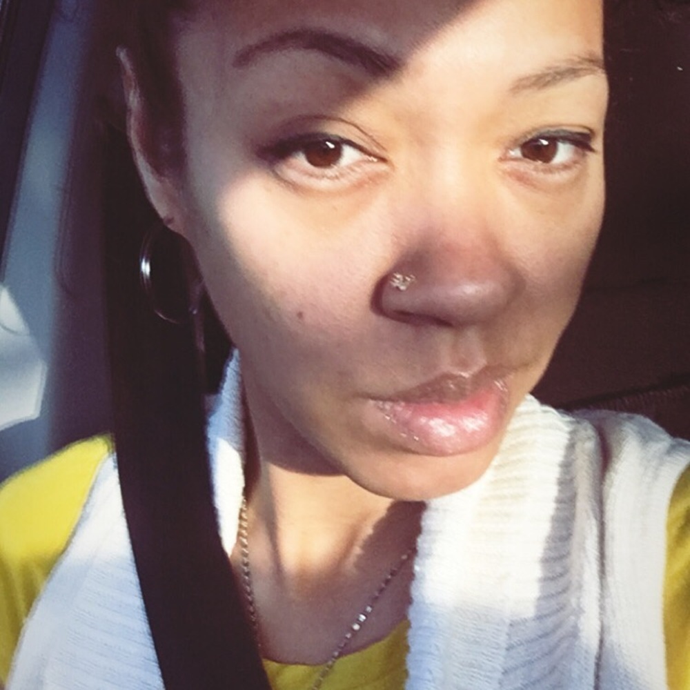 Meet your Posher, Dee